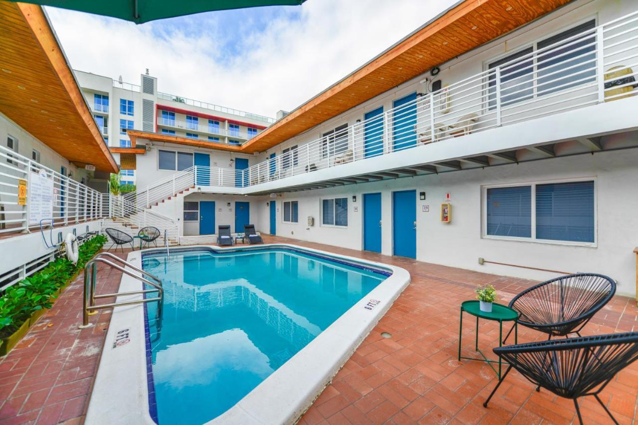 Cozy 1 Bedroom With Pool Steps From The Beach #47 Голливуд Экстерьер фото