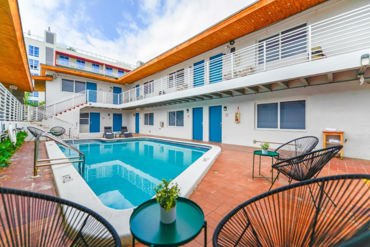 Cozy 1 Bedroom With Pool Steps From The Beach #47 Голливуд Экстерьер фото